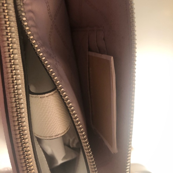 SOLDⓂ️ - Picture 10 of 13